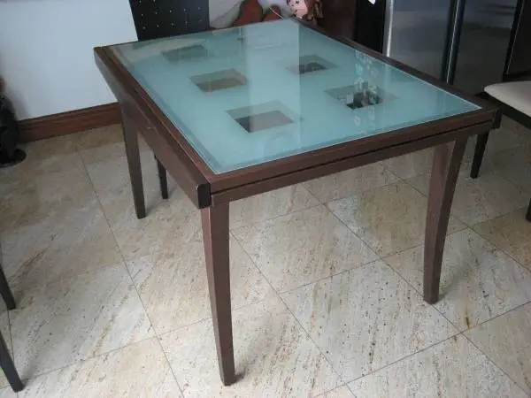 Calligaris extendable dining table