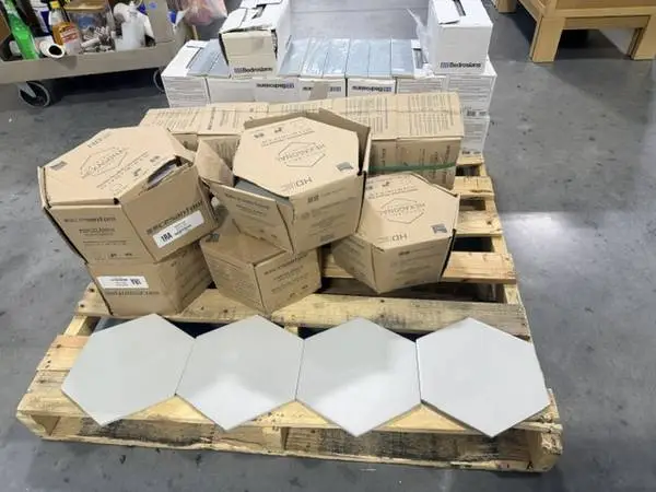 Bento Gray Porcelain Wall And Floor Tile 9x10 10 Boxes 90 Sq.Ft