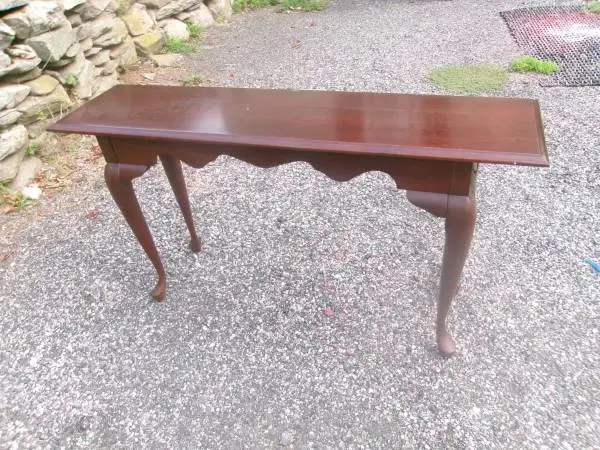 entry table/couch table