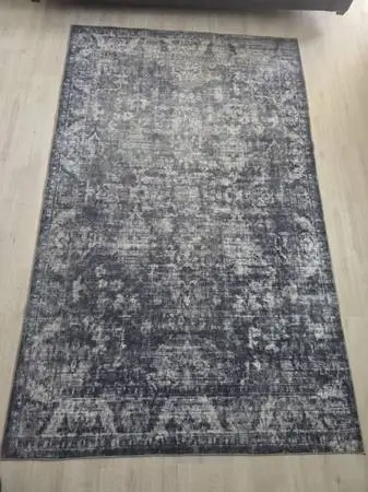 5 x 8 Decorative Area rug