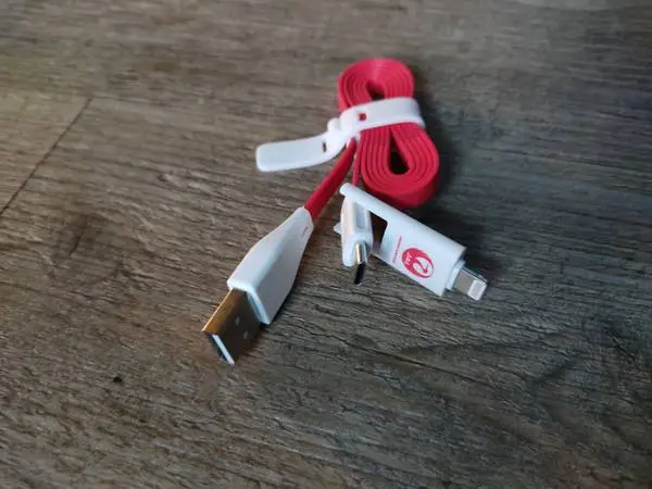 USB-C/Lightening iPhone Charging Cable For Sale