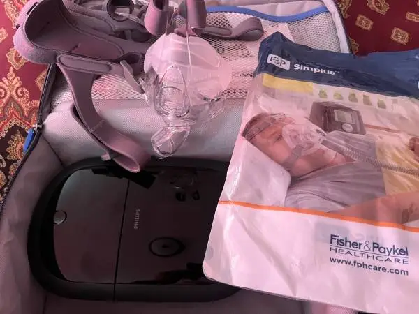 DreamStation 2 (0 Hrs) (S) NEW CPAP Full Face Mask, NEW Humidifier