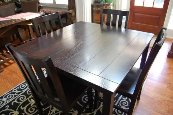 Beautiful Expresso Dark Wood Square Kitchen Table and 4 Chairs