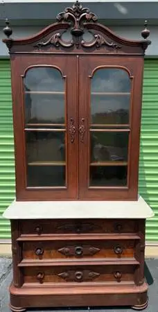 ⭐️⭐️⭐️* Yes! Exquisite Marble Top Hutch ***⭐️* Price Only $650 *