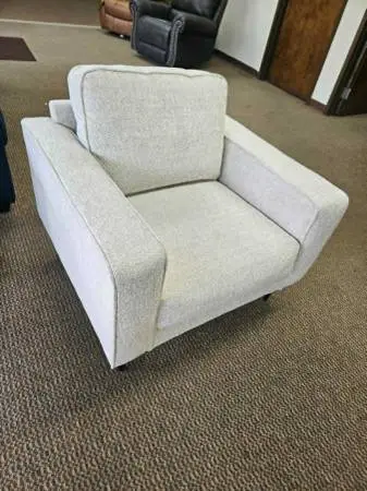 Hazela Lounge Accent Chair
