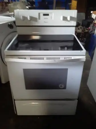 Whirlpool glasstop stove 4 burner.