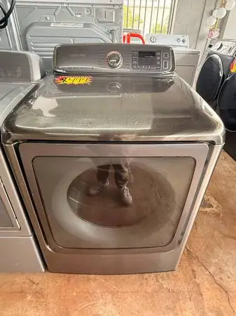 Used Gray Samsung Dryer 9.5 cu. ft.