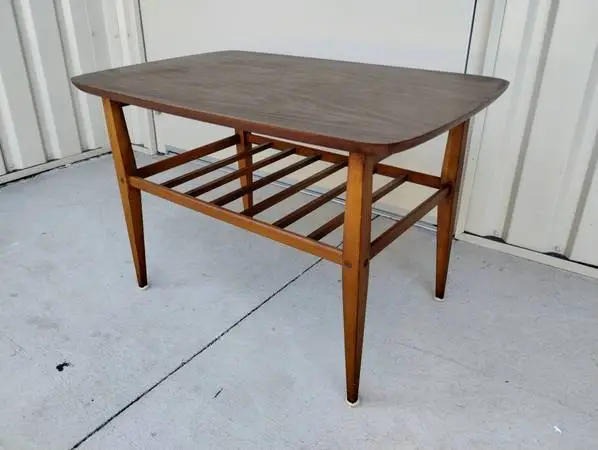 Lane Mid Century Modern Side Table - ca1961 - Like New Condition!
