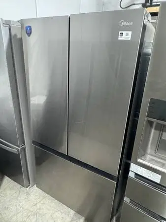 Counter-Depth 26-cu ft 36-in Wide French Door Refrigerator