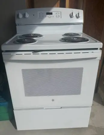 New GE electric Stove and exhaust hood