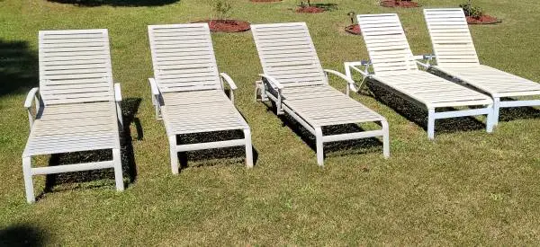 Outdoor Chaise Lounge Chairs