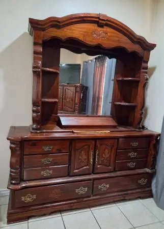 Bedroom set