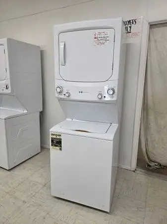 Open Box GE 27 Washer / Dryer Laundry Tower (Gas)