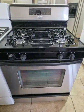 WHIRLPOOL STAINLESS STEEL GAS STOVE