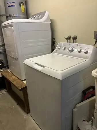 GE Washer/Dryer Pair - Excellent Condition - Hoses & Cord Included