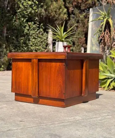 Mid Century Modern Vintage Brutalist Lane Walnut Cube Coffee Table