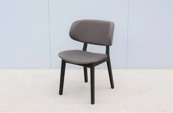 Scandinavian Style Calligaris Claire Dining Chair Italy, 3 Available
