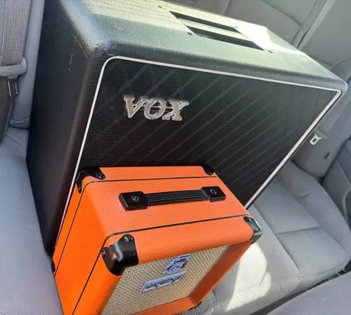 Vox & orange cabs