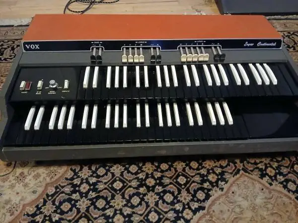 Vintage 1967 Vox super Continental organ