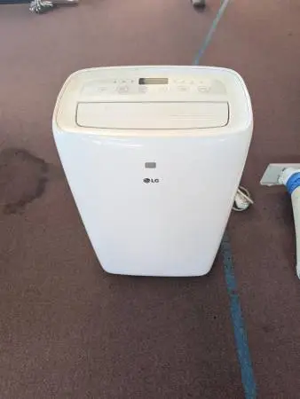 LG 6000 BTU Portable AC Unit LP0621WSR