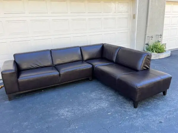 Chocolate Bown Leather Couch