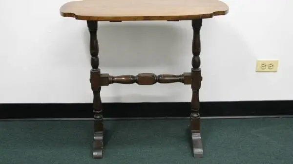 SOLID WOOD ENTRANCE TABLE - (2) Sculptured Pedestal Legs .....