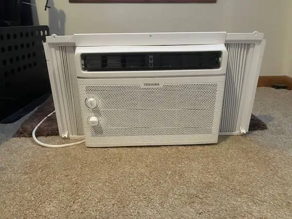 Toshiba 5000 btu 1/12 HP 115 volt