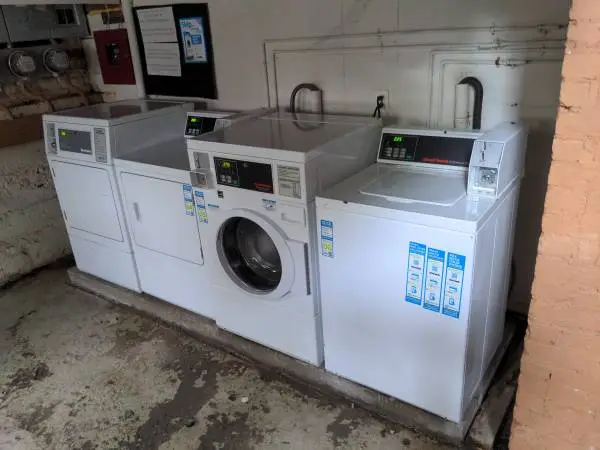 Washer/Dryer Washing machine Speed Queen Huebsch coin op coin operated