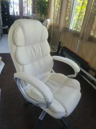Off white chair