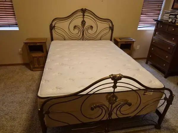 Queen bed