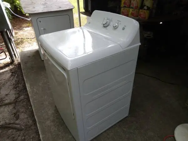NON-DIGITAL GE DRYER (WORKS GREAT)!