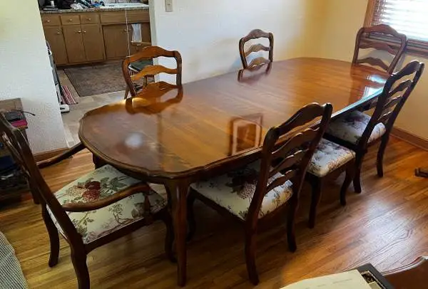 Vintage 1997 Ethan Allen Country French 11-Piece Dining Room Suite