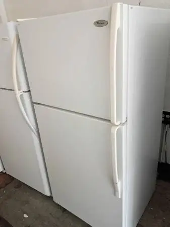 Whirlpool refrigerator. Warranty included