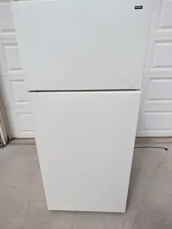 Refrigerator 17 cu ft - Greeley