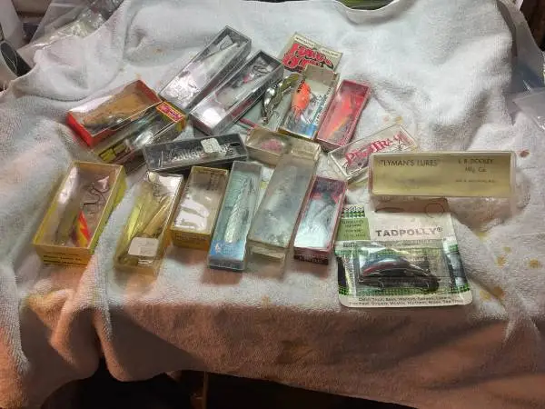 Fishing lures  18 in boxes from friends estate
