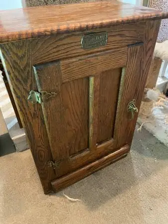 Vintage white quad ice box wood late 1800s to early 1900s wow!