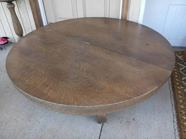 Round Coffee Table, Rolling