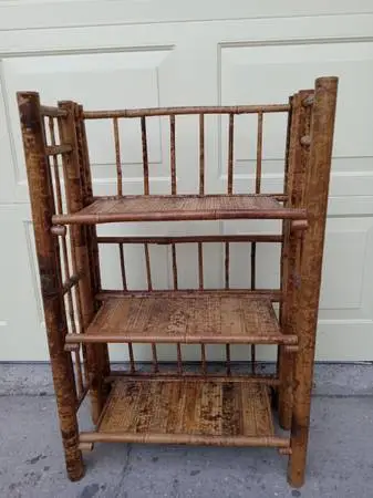 32 VINTAGE TORTOISESHELL RATTAN FOLDING ETAGERE, BOOKSHELF or DISPLAY