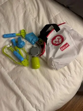 Play doctor and baking set.