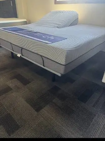 Floor model king split Adjustable bed sale and mattress