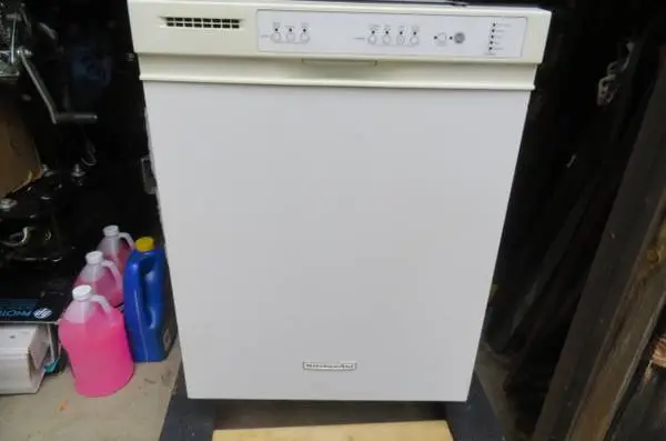 DISHWASHER - KITCHENAID - LIKE NEW - HALF PRICE !!!