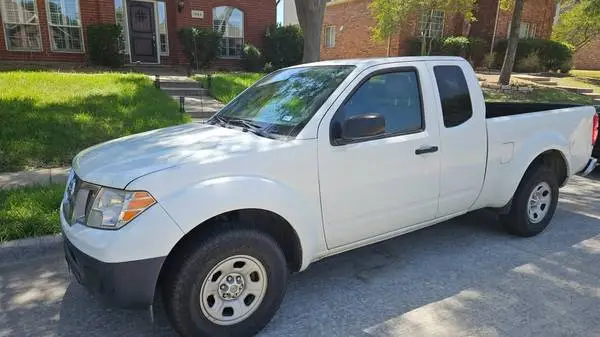 TRUCK - 2014 FRONTIER