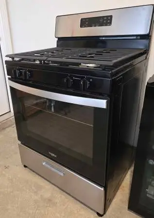 Whirlpool - 30 in. Wide 4 burners 5.1 cu. ft. Freestanding Gas Range