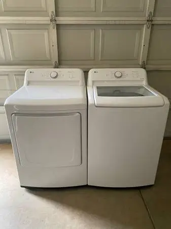 LG heavy duty washer and electric dryer set like new