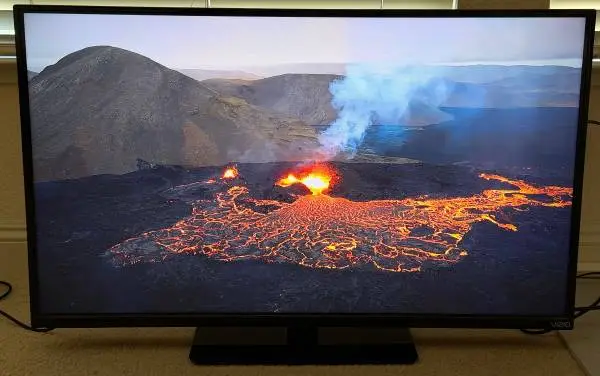 Vizio 40 E400i-B2 High Definition 1080p FHD 1920x1080 Smart TV