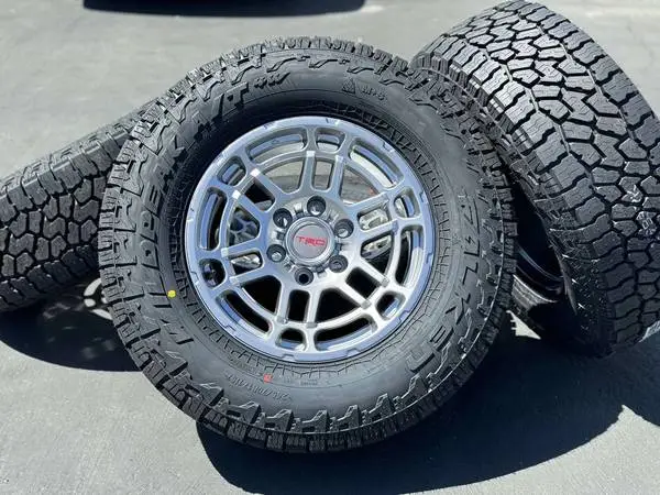 Brand-new 17 inch TRD PRO 4Runner wheels tires Toyota Tacoma FJ rims