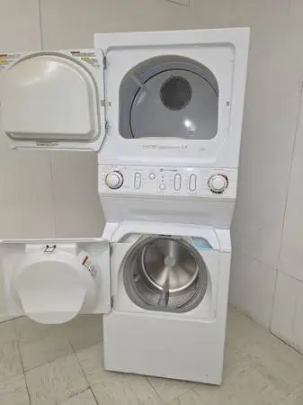 Maytag Gas Laundry Center