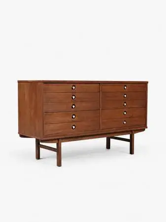 Mid Century Modern 6-Drawer Walnut Dresser by United Furniture, c.1960