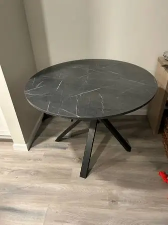 Modern IKEA Dining Set – Round Table & 2 Chairs