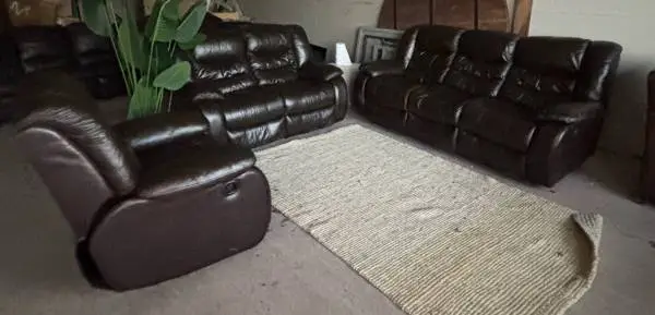 RECLINER BROWN LEATHER COUCH, LOVE SEAT AND ROCKING RECLINER CHAIR, DELIVERY IN